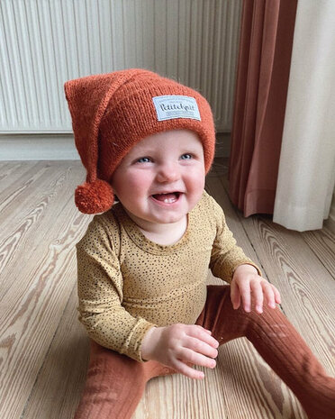 PetiteKnit - The Oslo Hat - Christmas edition