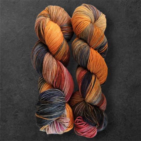 Mokum Twisted Sock - Saturnia
