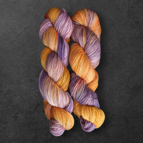 Mokum Outstanding Silk Sock - Veronika